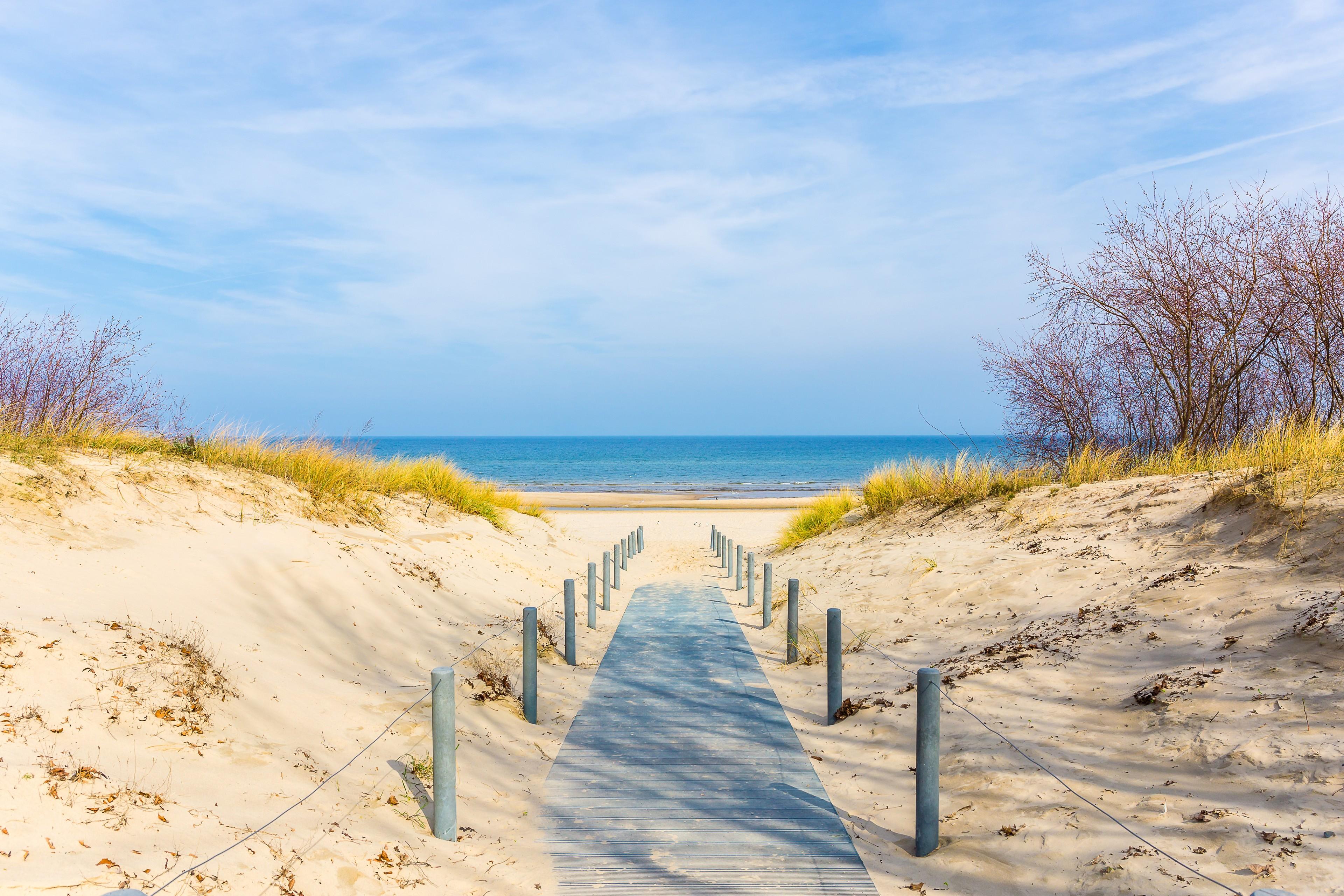 Strandaufgang mit Blick aufs Meer auf Usedom