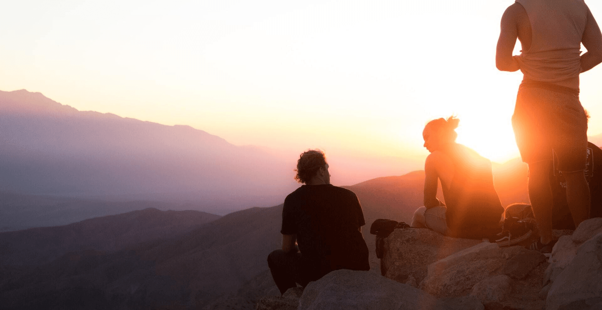 Männer auf einem Berg beim Männer-Retreat in Österreich