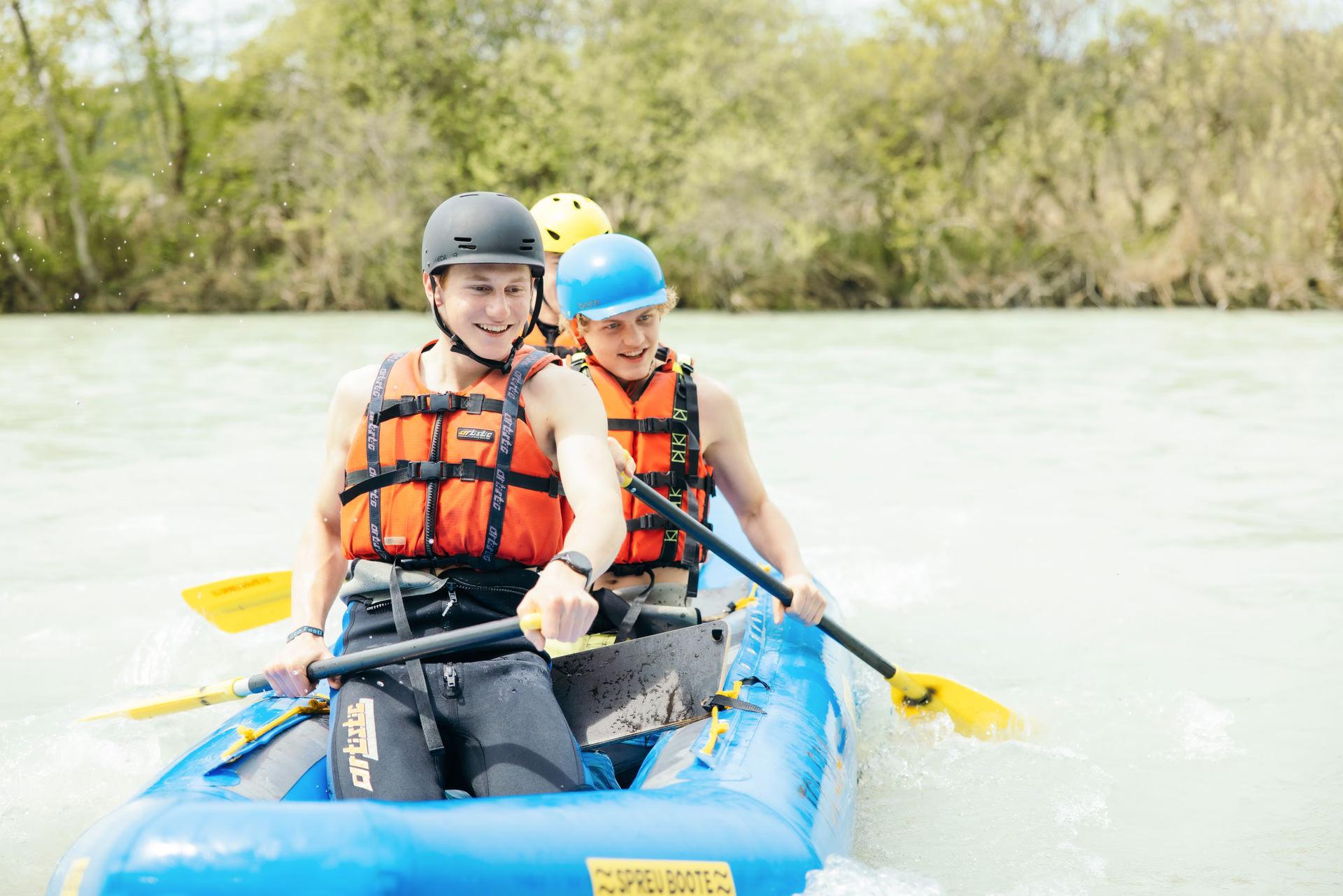 Kanu-Tour mit Bergblick auf der Isar