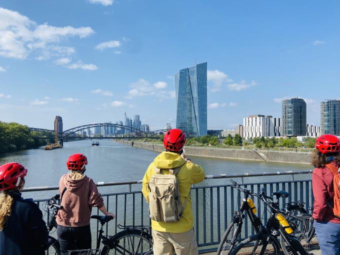 KLASSENFAHRT MIT DEM FAHRRAD IN FRANKFURT - HIGHLIGHTS RADTOUR