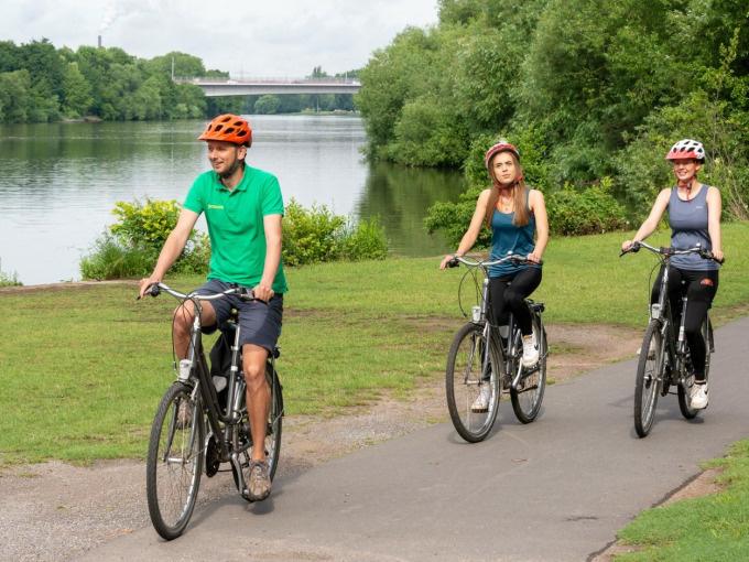 KLASSENFAHRT MIT DEM FAHRRAD IN FRANKFURT - HIGHLIGHTS RADTOUR