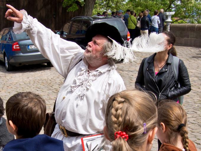 Achtung! Späher & Spione auf der Burg!