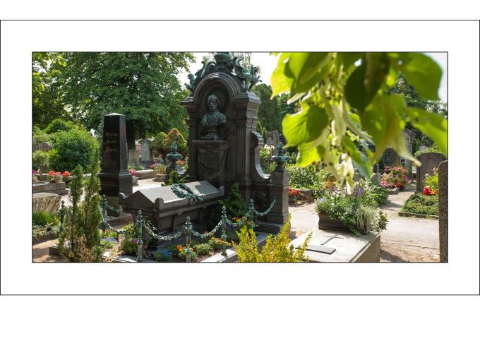 Der St. Johannisfriedhof und die Hesperidengärten