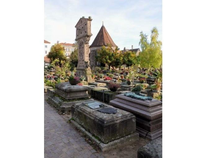 Der St. Johannisfriedhof und die Hesperidengärten