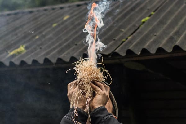 Adrenalintours - Survivalkurse Feuer machen