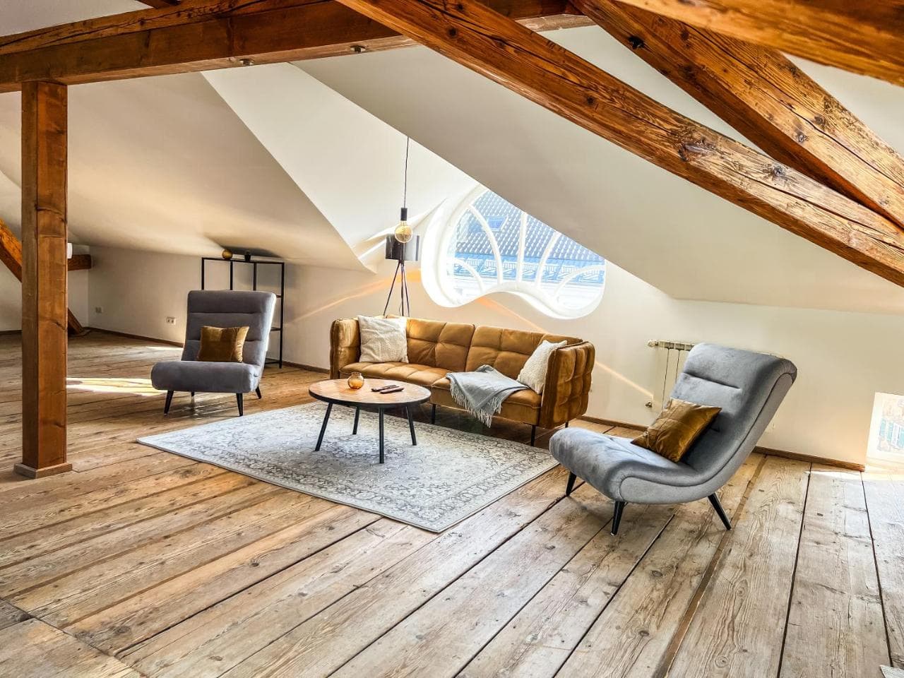 Loft-Wohnung im Herzen von Prien - 100m2 - SmartTV