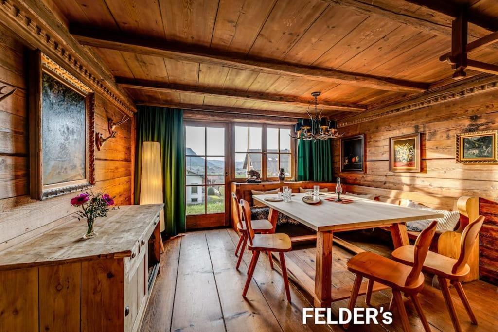 Felder's - Chalet Infinity