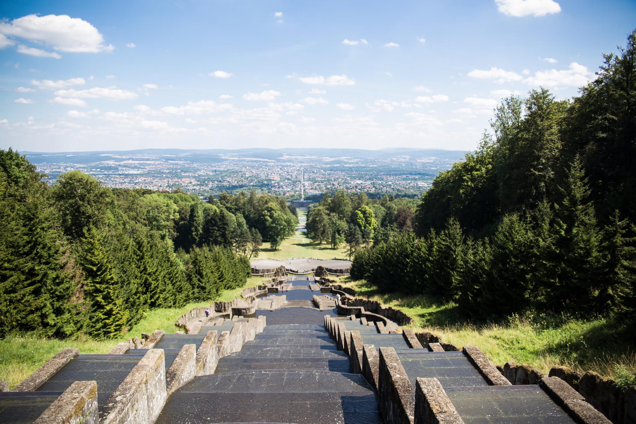 Kassel im hessischen Bergland von oben