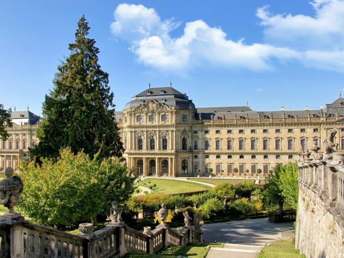 Minibus-Tour Frankfurt a.M. - Rothenburg ob der Tauber - Abholung am Hotel RRCMINI02