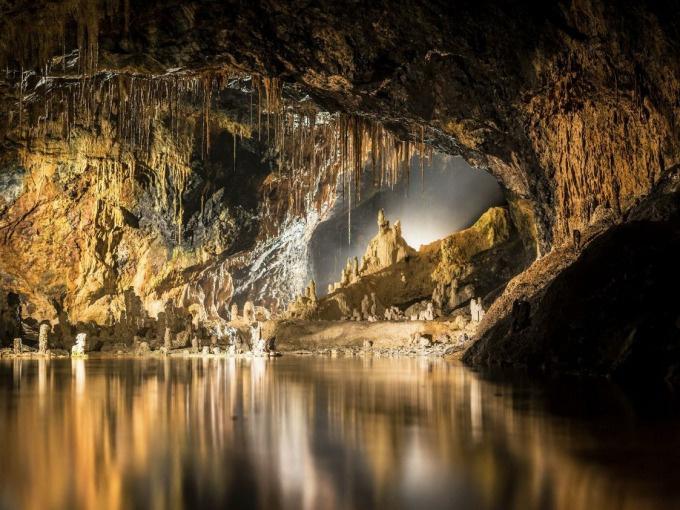 Klassische Führung im Schaubergwerk Feengrotten