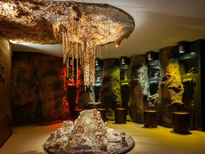 Klassische Führung im Schaubergwerk Feengrotten