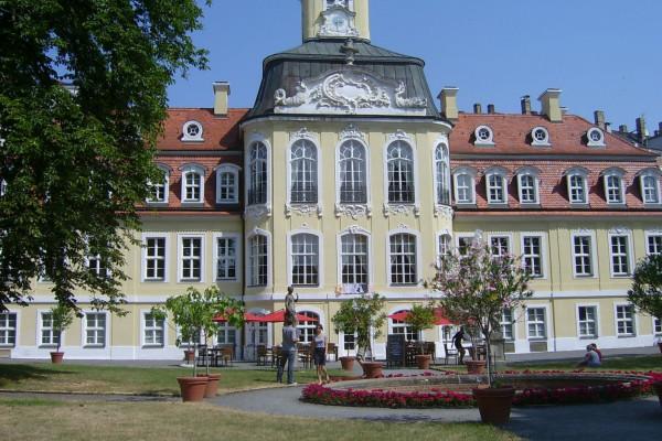 Das Schloss in Gohlis wurde für einen Kaufmann für die Sommerfrische erbaut.