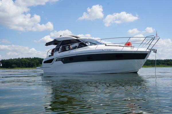 Family & Friends Motoryacht mit Skipper