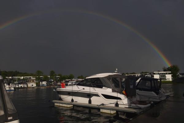 Fun Cruise Motoryacht mit Skipper