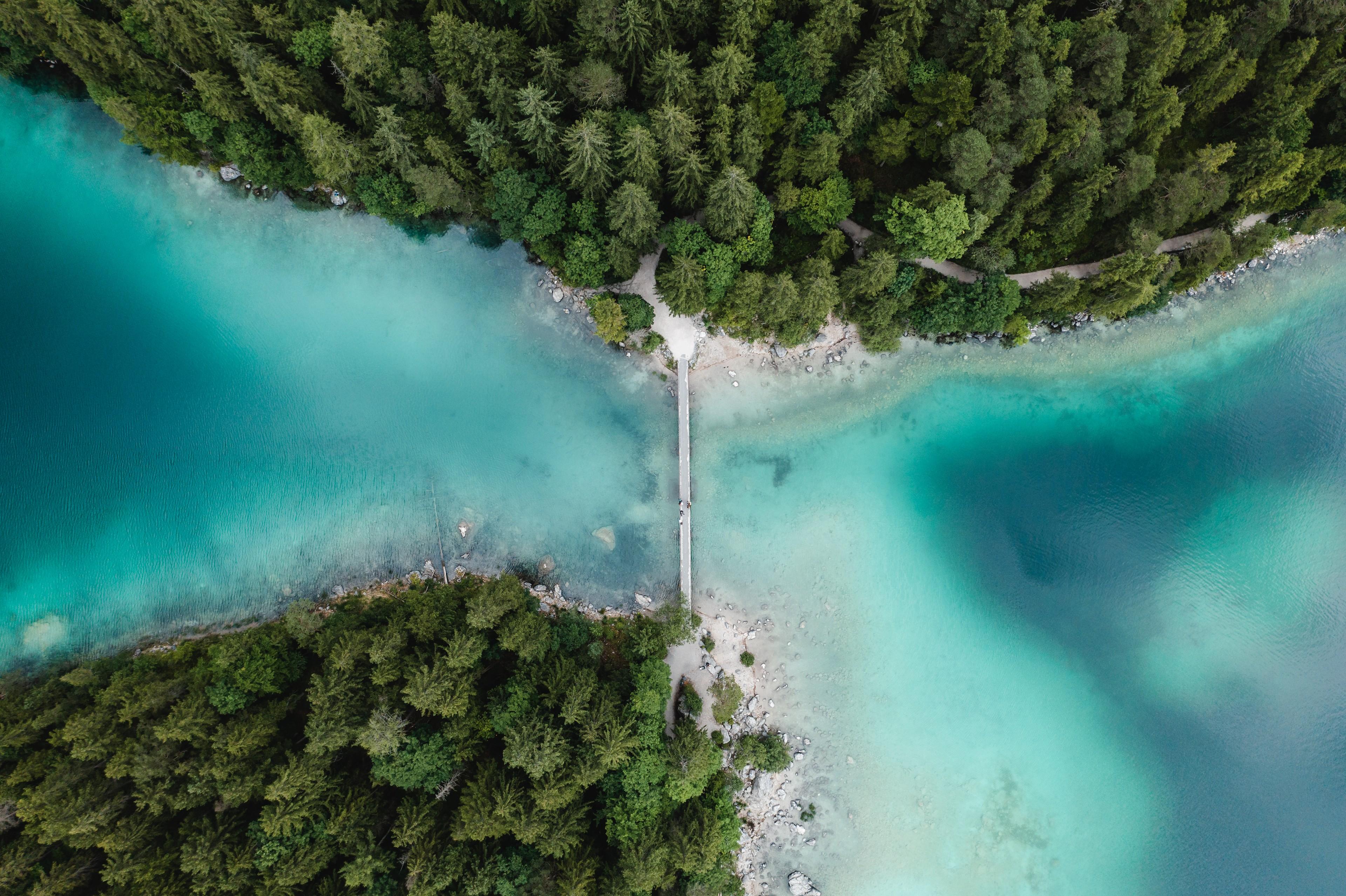 Die Eibsee-Brücke von oben