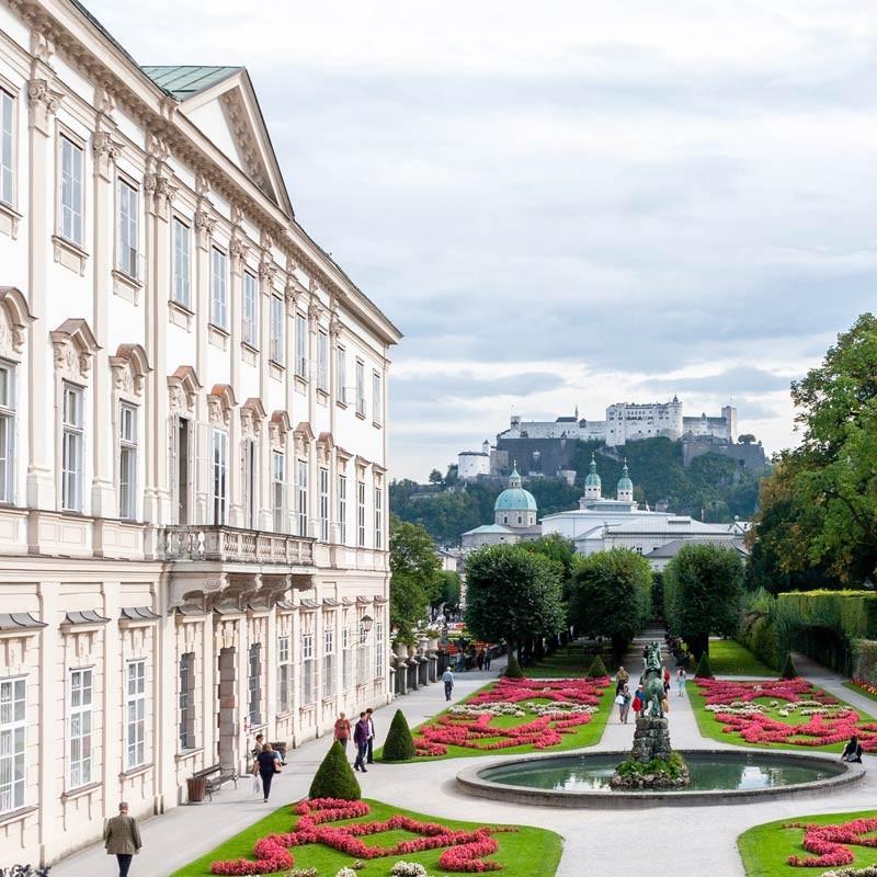 Schloss Mirabell und Festung Hohensalzburg in Salzburg, wo der Krimi-Trail spielt