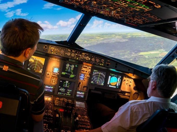 Hot Rod meets Airbus 320 – JGA
