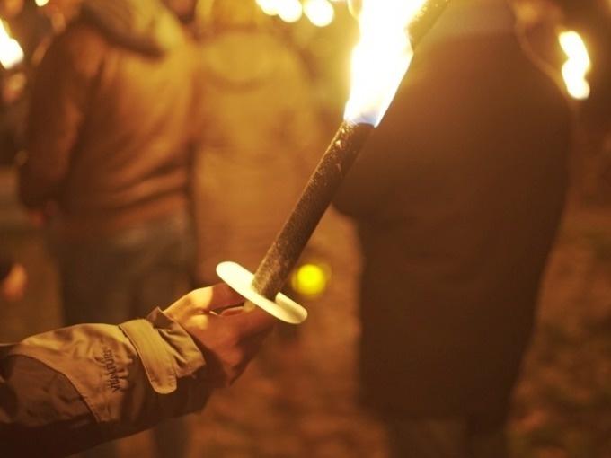 Fackel- oder Laternenlauf für Gruppen