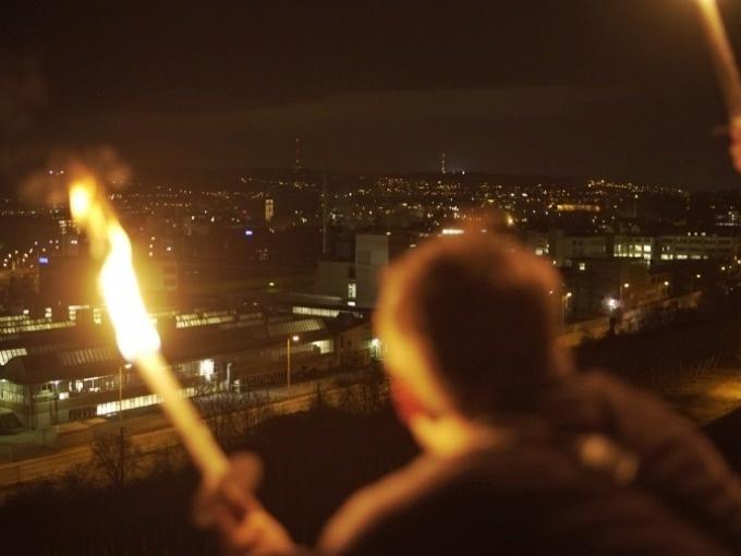 Fackel- oder Laternenlauf für Gruppen