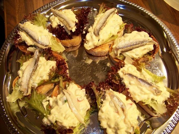 TAPAS, Spaniens kleine Häppchen: Von Pintxos zu Pintxos