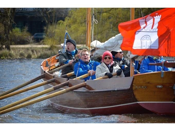 Segeltörn mit Zweimast-Segelkutter "Große Freiheit" auf der Hamburger Alster