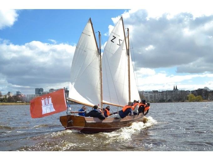 Segeltörn mit Zweimast-Segelkutter "Große Freiheit" auf der Hamburger Alster