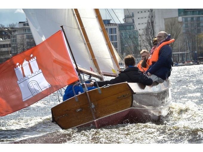 Segeltörn mit Zweimast-Segelkutter "Große Freiheit" auf der Hamburger Alster